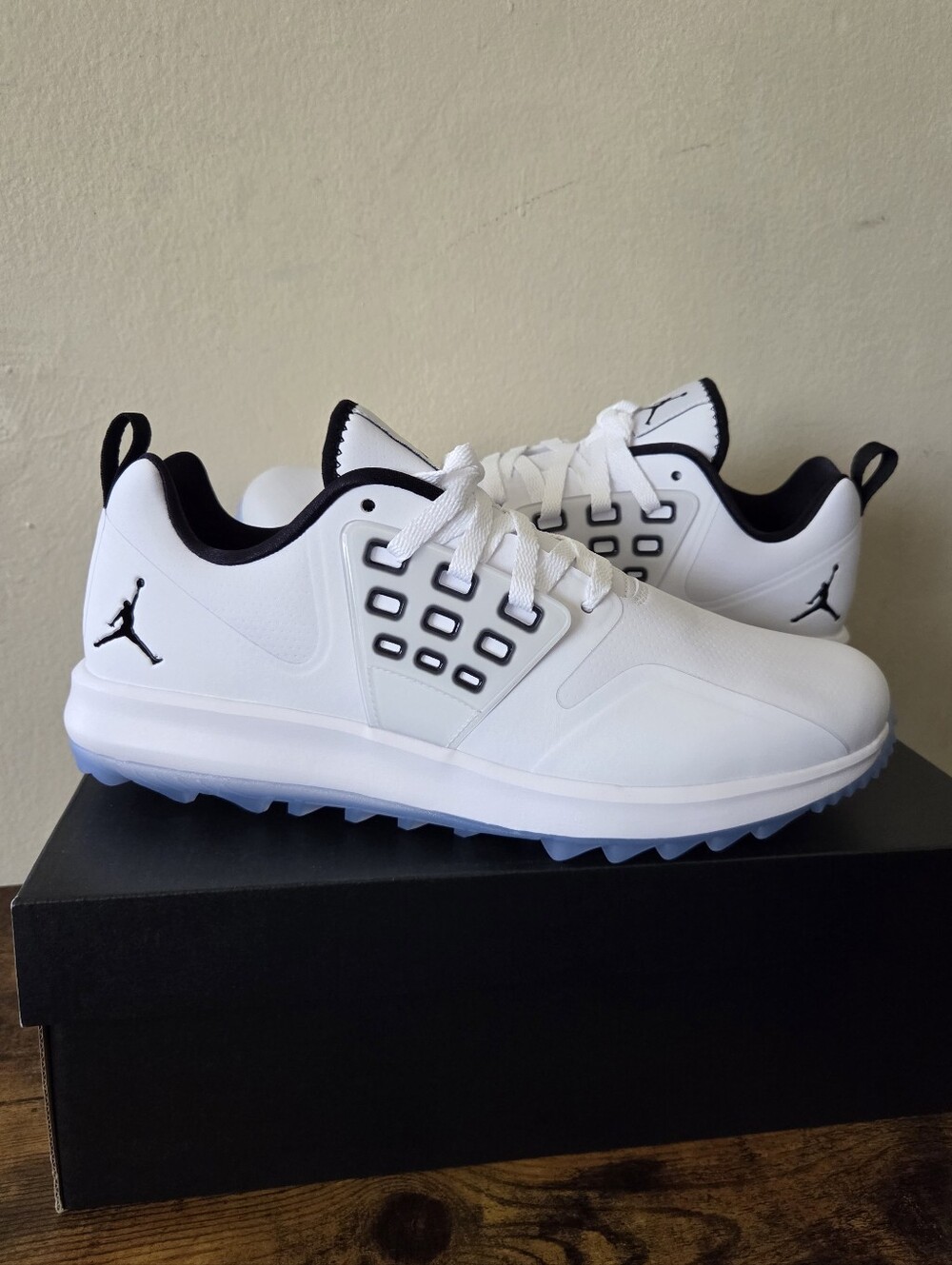 Nike Jordan Grind Golf Shoes White Black AR0503-102 Men's Size 10.5